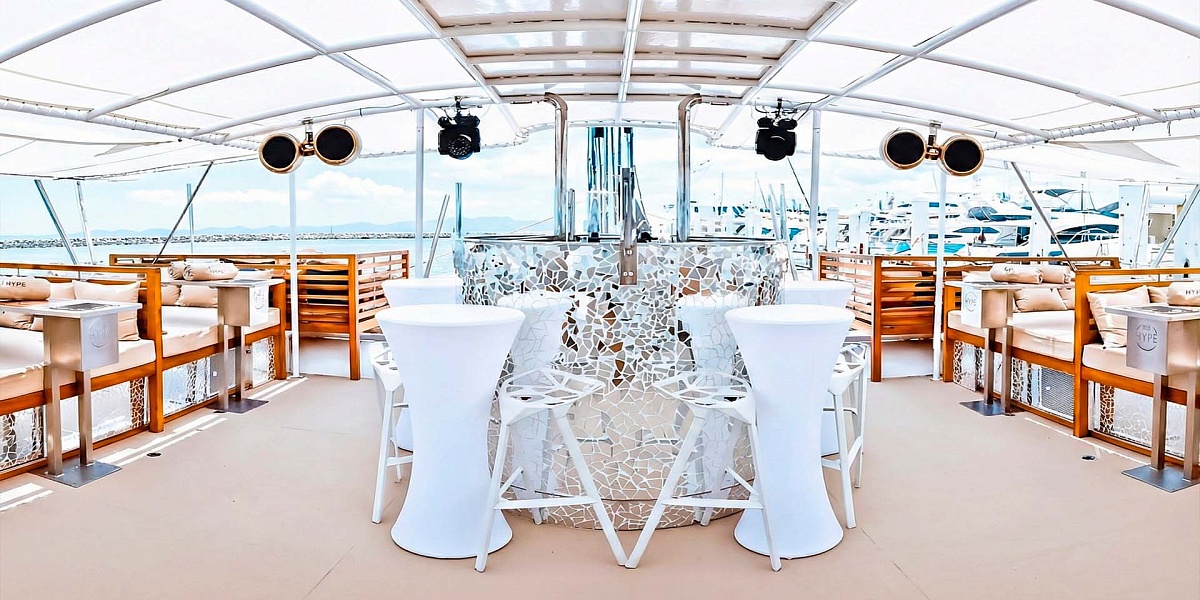 Аренда Party Catamaran 74ft на Пхукете